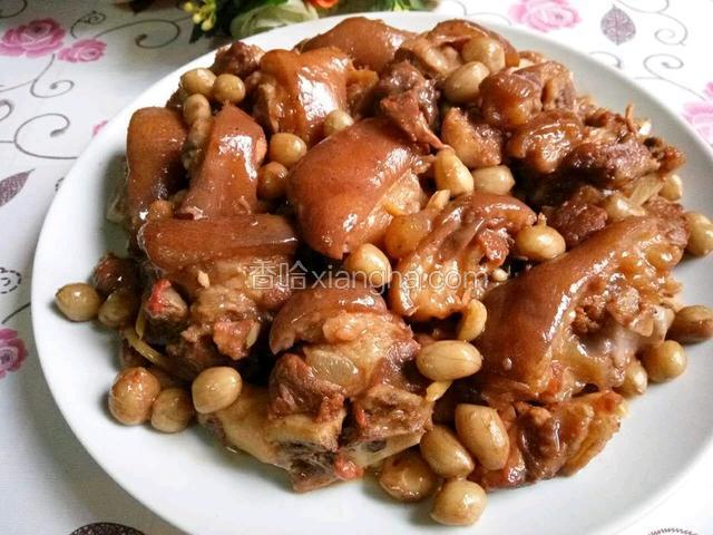 成品、美味诱人的花生焖猪手(横财就手)
