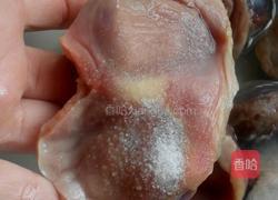 青红椒炒鸭胗的做法图解2