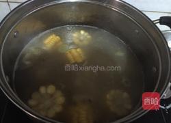 玉米连藕排骨汤的做法图解6