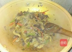 木耳炒面筋的做法图解4