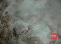 红酒烧鸭肉的做法图解1