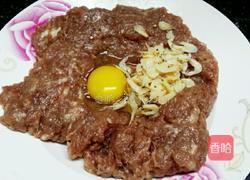 太阳蛋蒸肉丸的做法图解2