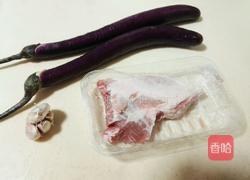 肉末茄子的做法图解1