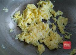 酱油炒饭的做法图解2