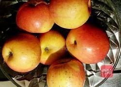 自制苹果罐头的做法图解1