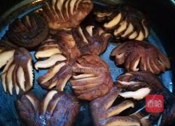 双喜临门(红烧佛手双菇)的做法图解11