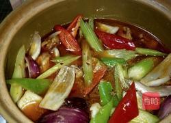 香辣鸡煲的做法图解1