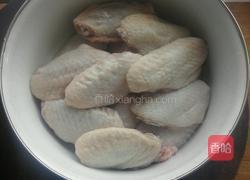 香辣烤鸡翅的做法图解1