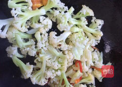 有机花菜炒肉的做法图解12