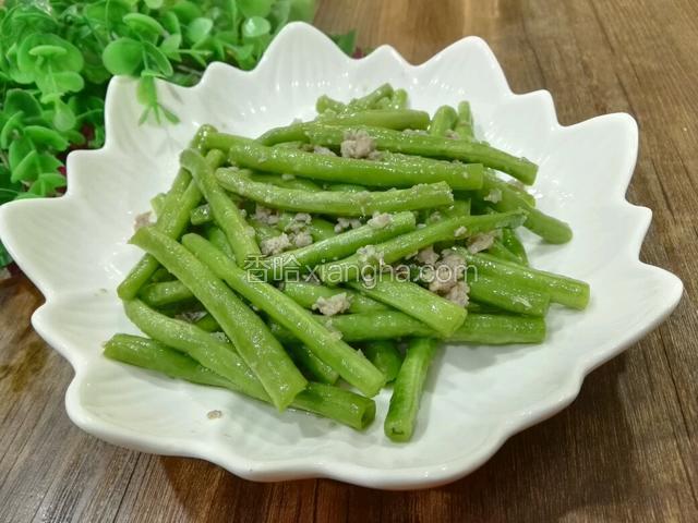 来个近照，豆角加上沙姜特别的味道，口感非常好～