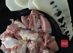 酸笋鸭的做法图解1