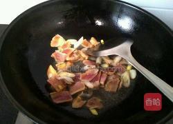 雪菜冬笋豆腐煲的做法图解2