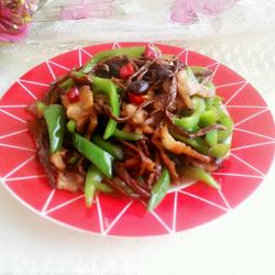 干煸茶树菇肉片的做法[图]
