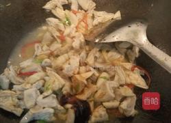 咸菜炒猪肠的做法图解3