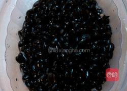 黑饭豆芋头汤的做法图解1