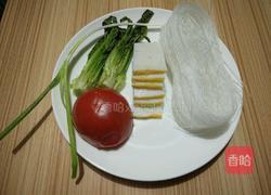 鱼糕粉丝汤的做法图解1