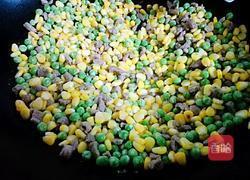 碗豆玉米炒肉的做法图解7