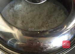 银耳圆子酒酿的做法图解3