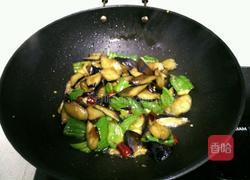 青椒炒茄子的做法图解9