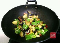 青椒炒茄子的做法图解8