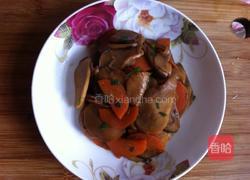 胡萝卜烧茨菇的做法图解7