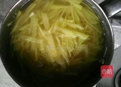 青椒炒土豆的做法图解1