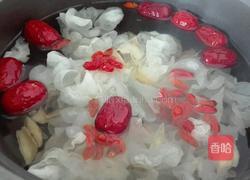 百合红枣银耳汤的做法图解8