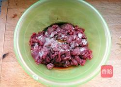 大葱爆牛肉的做法图解2