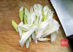 大葱爆牛肉的做法图解3