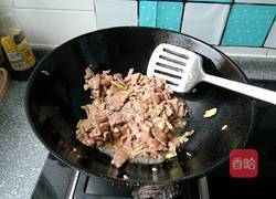 大葱爆牛肉的做法图解5