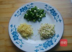 凉拌荷心的做法图解1