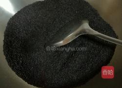 糯米黑芝麻蜂窝煤的做法图解2