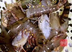 蒜蓉开边虾的做法图解1