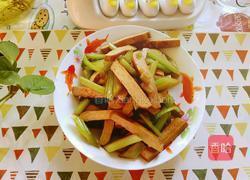 芹菜炒豆干的做法图解12