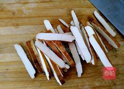芹菜炒豆干的做法图解2