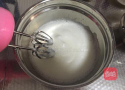 草莓(蓝莓)奶油戚风蛋糕(八寸)的做法图解7