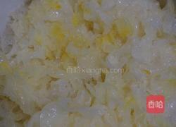 红枣雪梨银耳羹的做法图解2