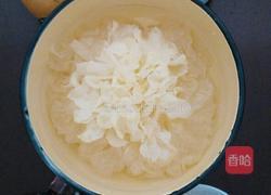 红枣雪梨银耳羹的做法图解1