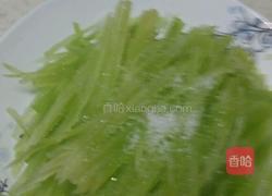 糖盐生拌莴笋丝的做法图解2