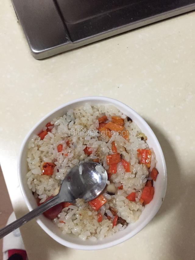 盛到碗里，压实。