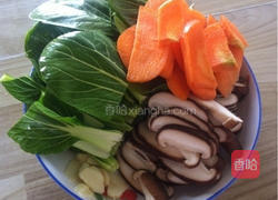 青菜炒香菇的做法图解2