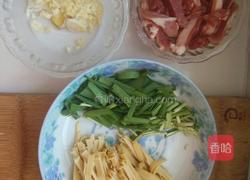 豆芽小炒的做法图解1