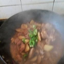 土豆炒鸡块的做法[图]