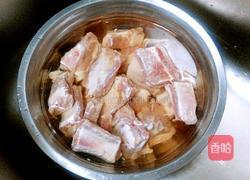 蒜蓉辣酱烧排骨的做法图解1