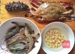水蟹鲜虾干贝海参砂锅粥的做法图解1