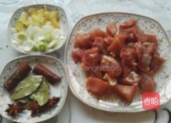 老虎瞪眼(鹌鹑蛋炖肉)的做法图解2