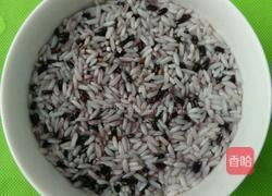 紫米香菇元子的做法图解1