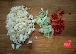 西葫木耳炒贝丁的做法图解8