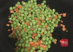 清炒豌豆玉米仁的做法图解6