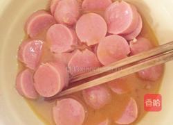 香肠炒蛋的做法图解1